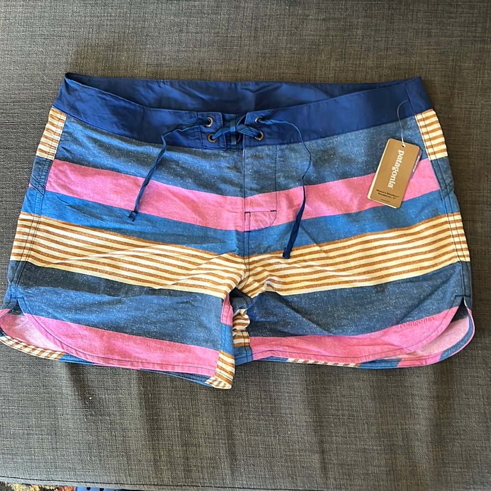 Patagonia Wavefarer Boardshorts Size 12